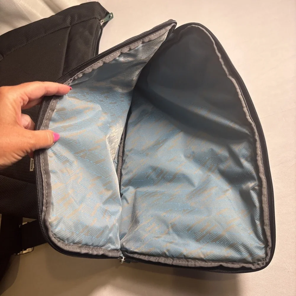 THULE Sweden Messenger Bag +‎ Laptop Sleeve 15